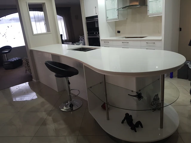 White Sand zero silica quartz — application 1